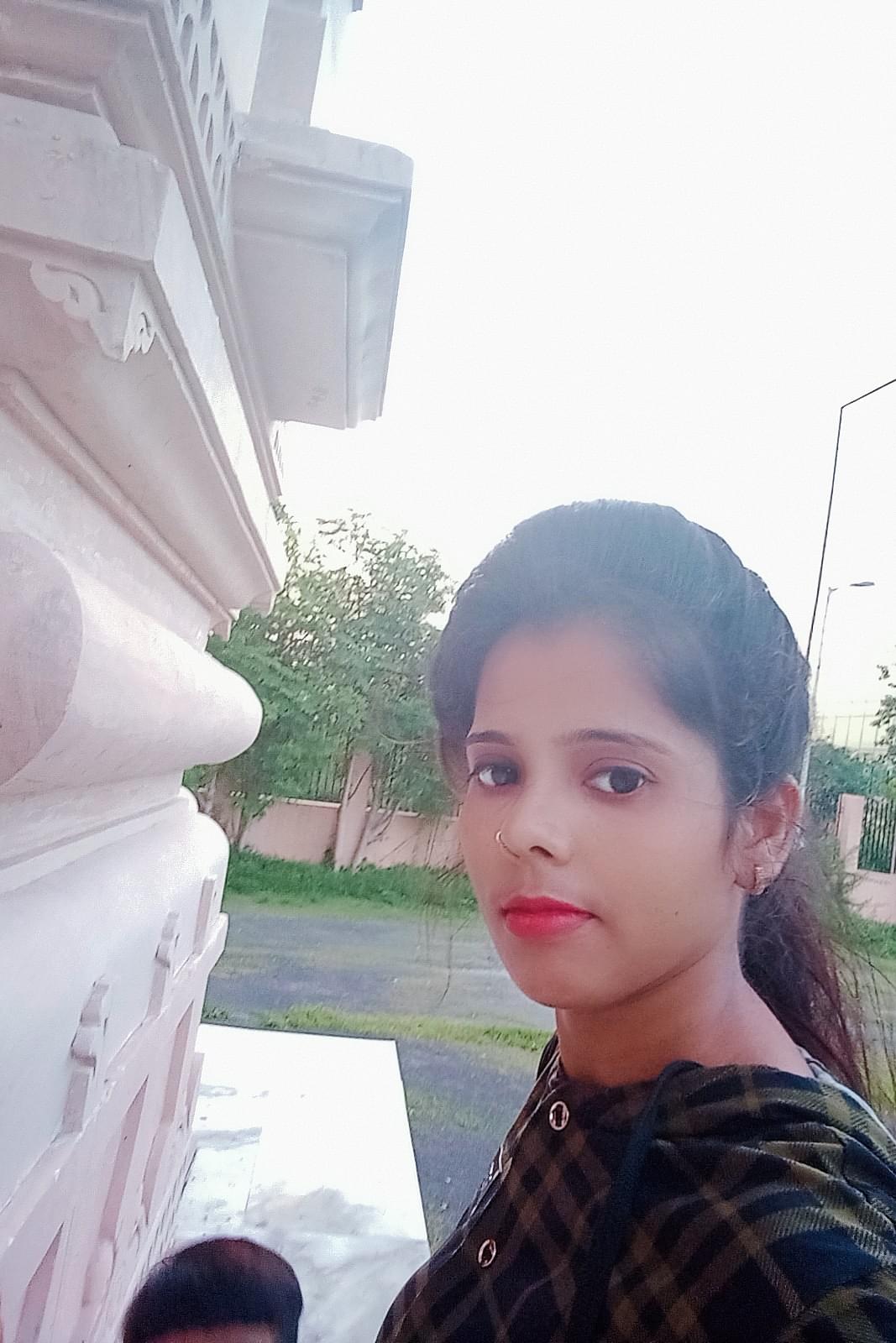 Madhu Maurya Profile Pic