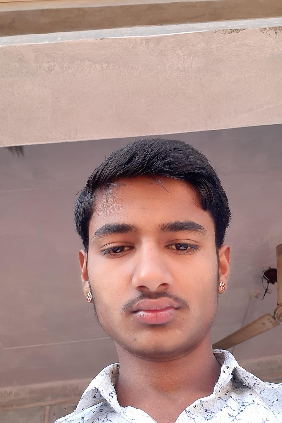 Dinesh Profile Pic