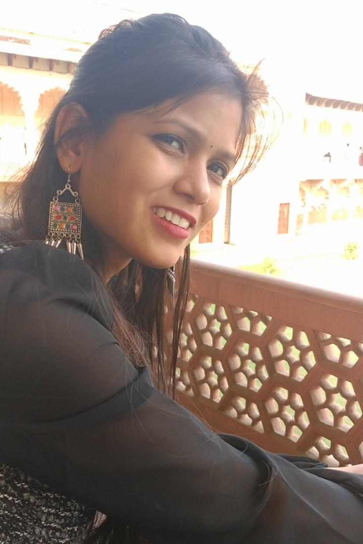 Pooja rawat Profile Pic