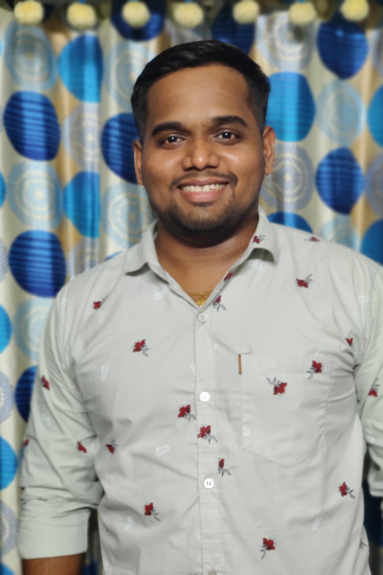 Lavesh Nevrekar Profile Pic