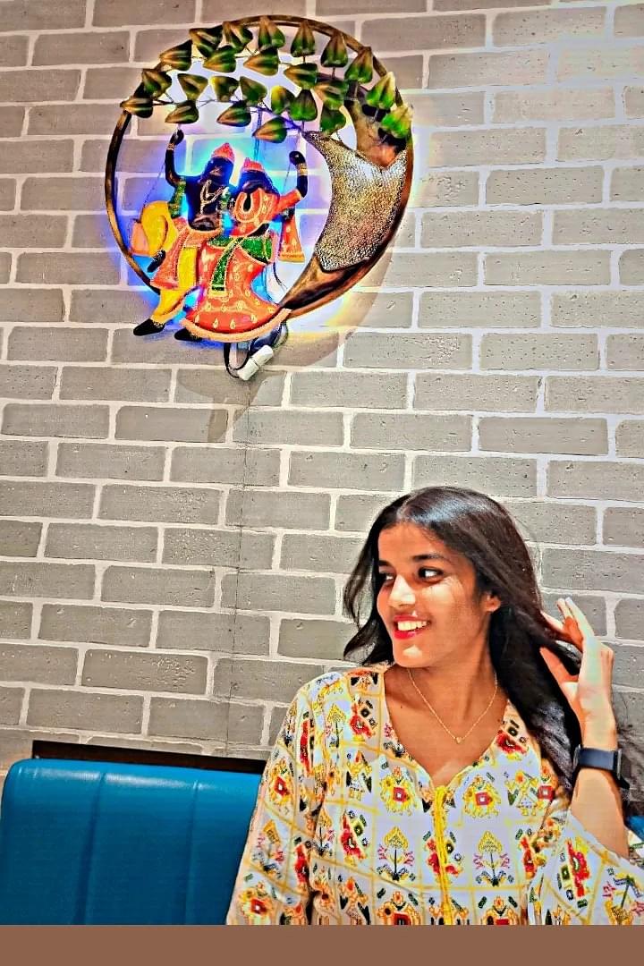 Vidhi Profile Pic