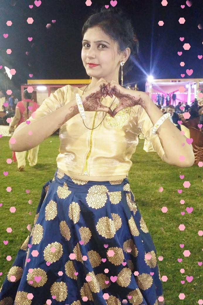 Aarti matnani Profile Pic