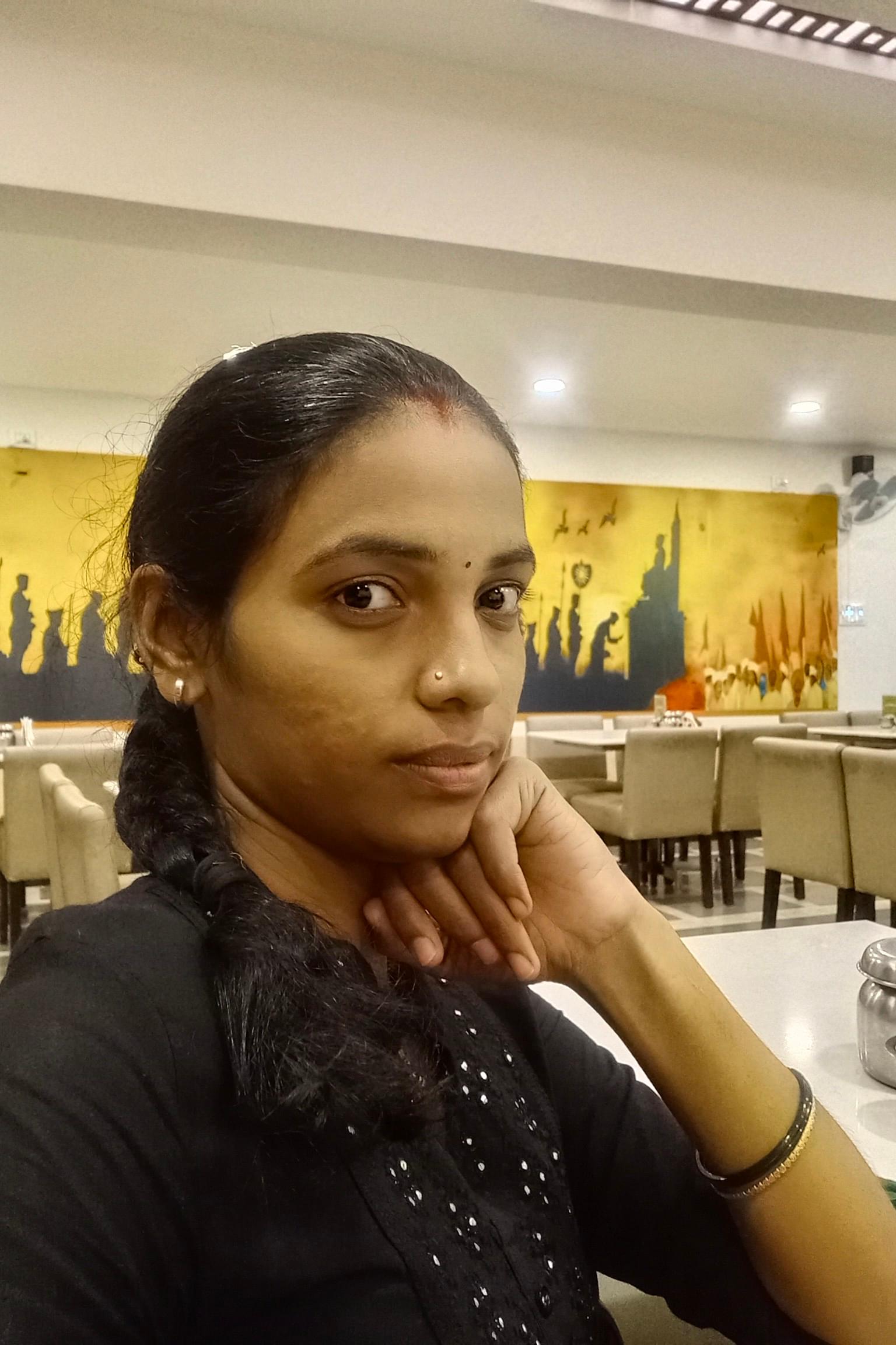 Sonali Koratkar Profile Pic