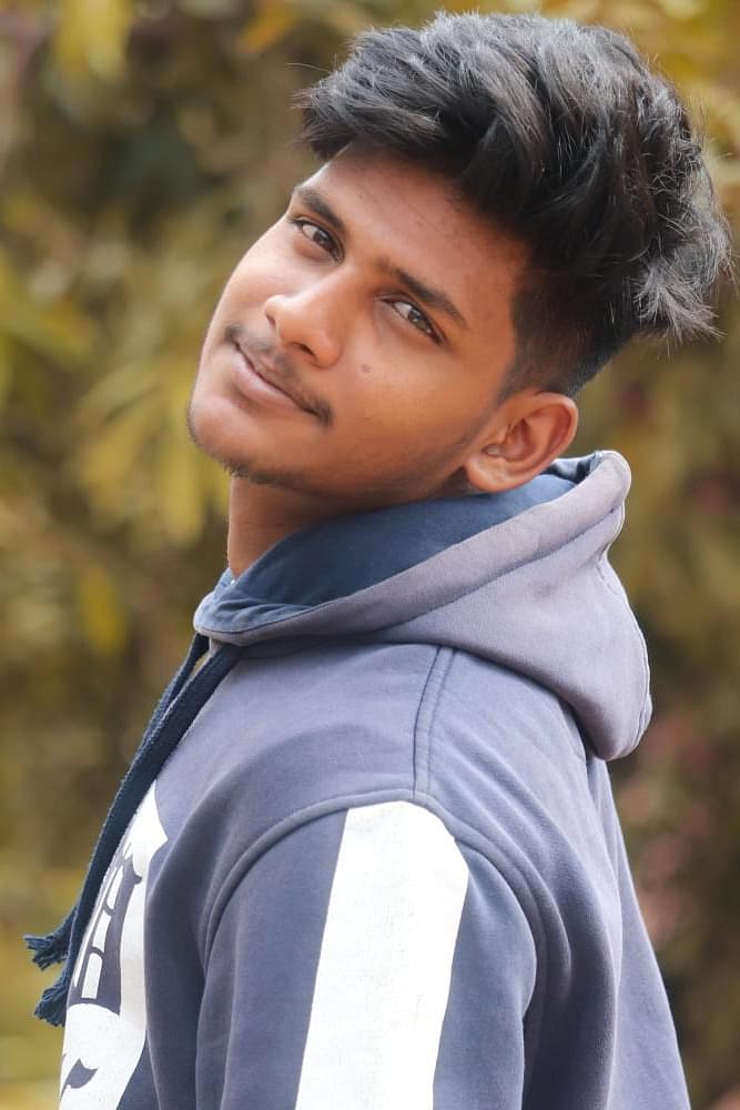 Vignesh Profile Pic