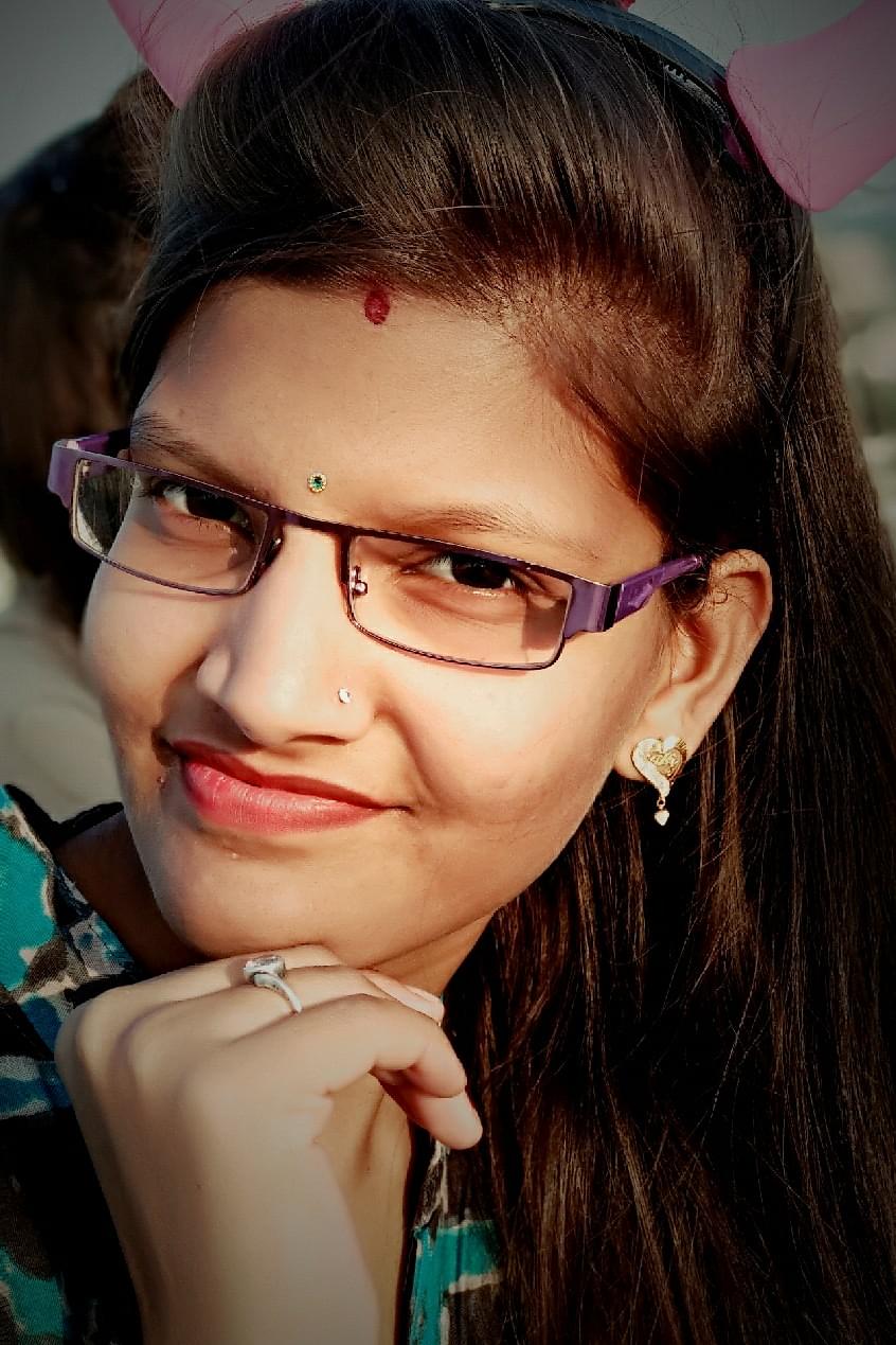 Dhruvi Profile Pic