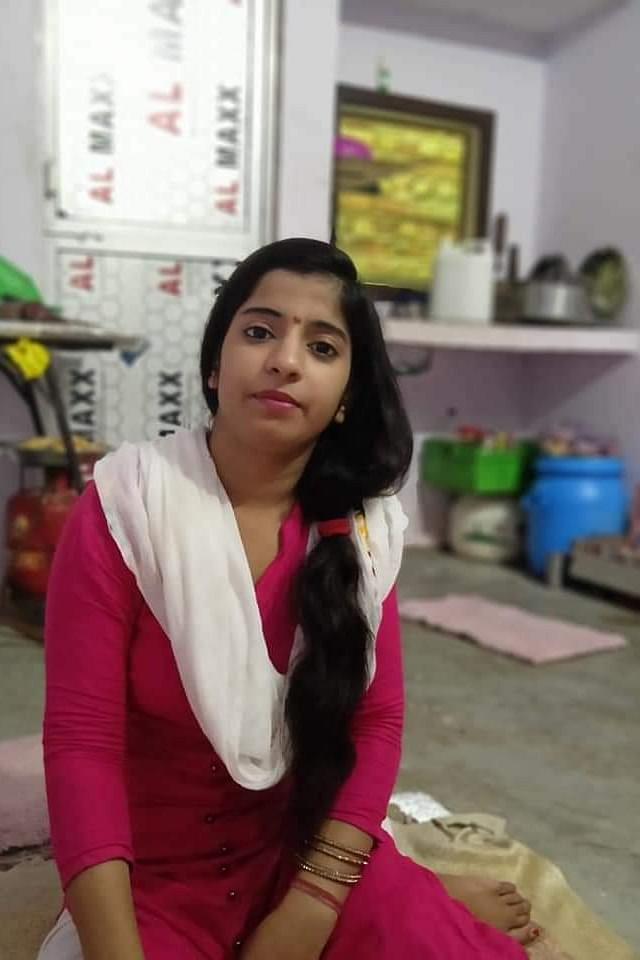 Komal Profile Pic