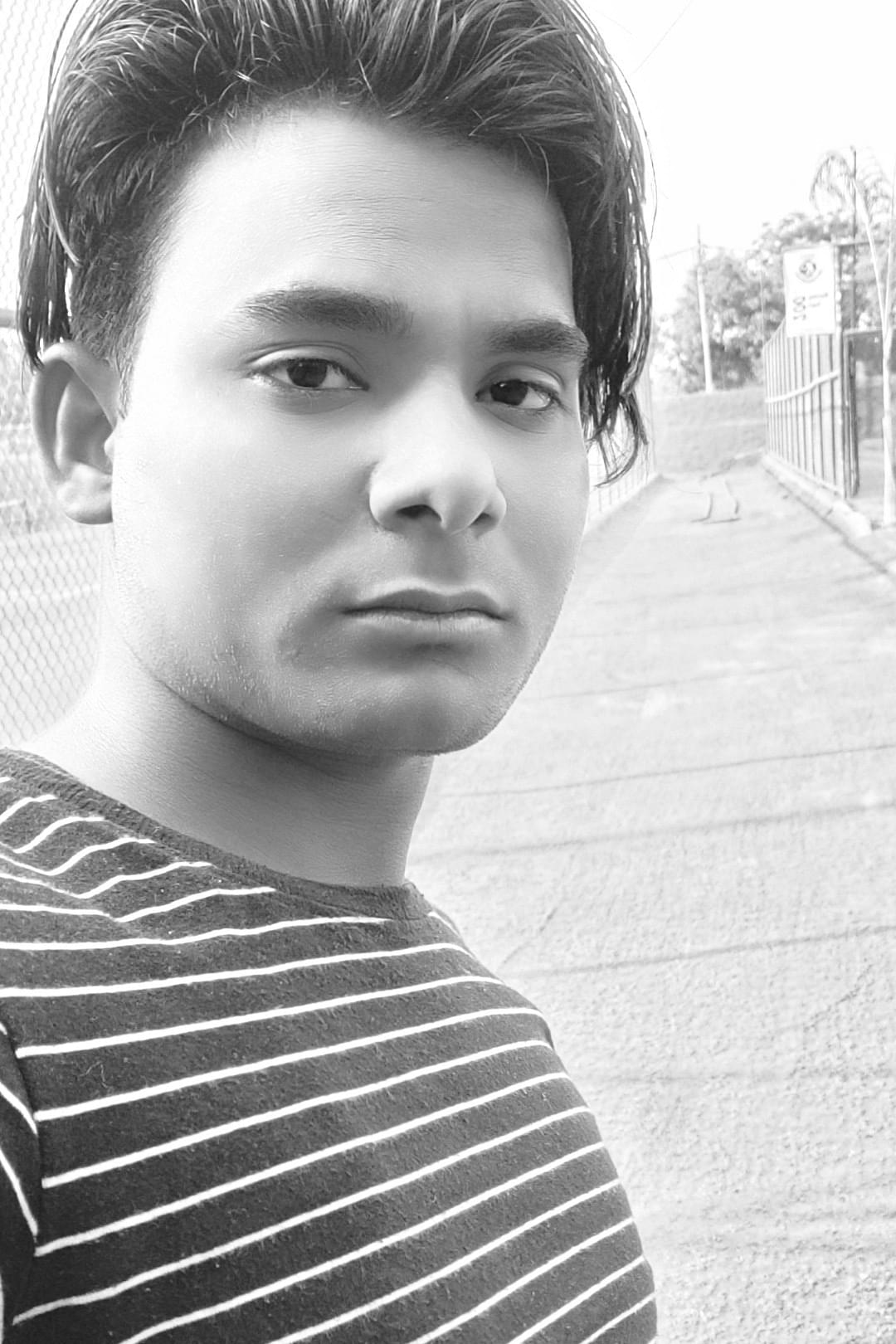 Arun Khanna Profile Pic