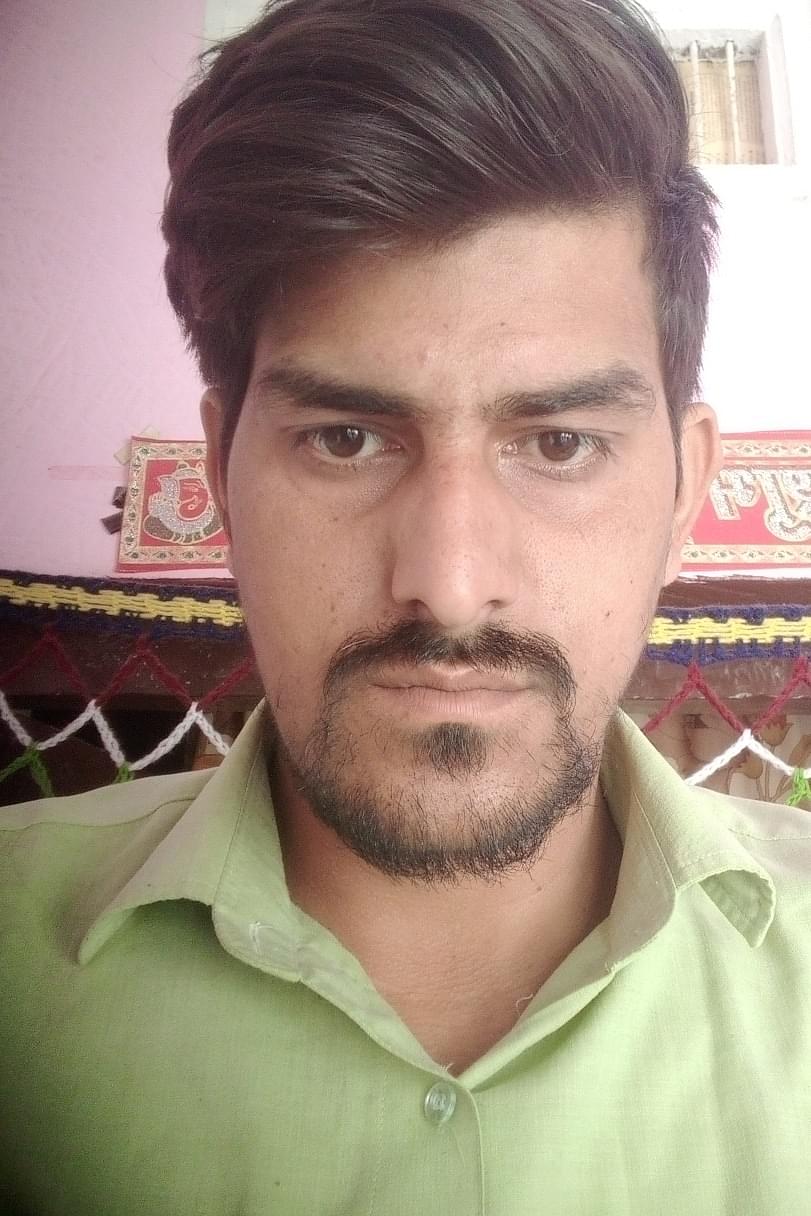 Neeraj dhilan Profile Pic