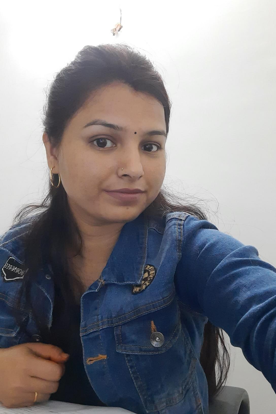 Priya Profile Pic