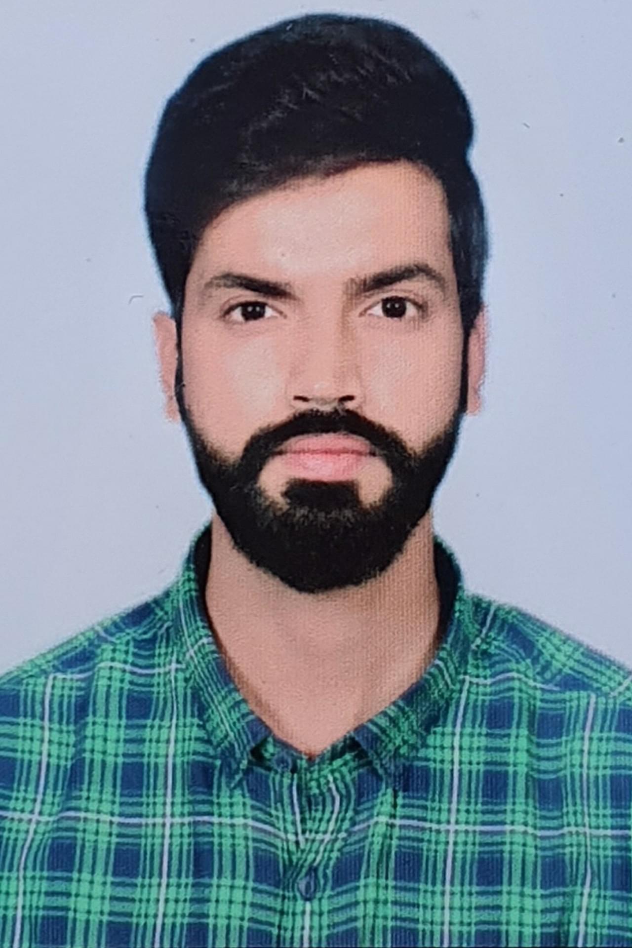 Aakarsh Shukla Profile Pic