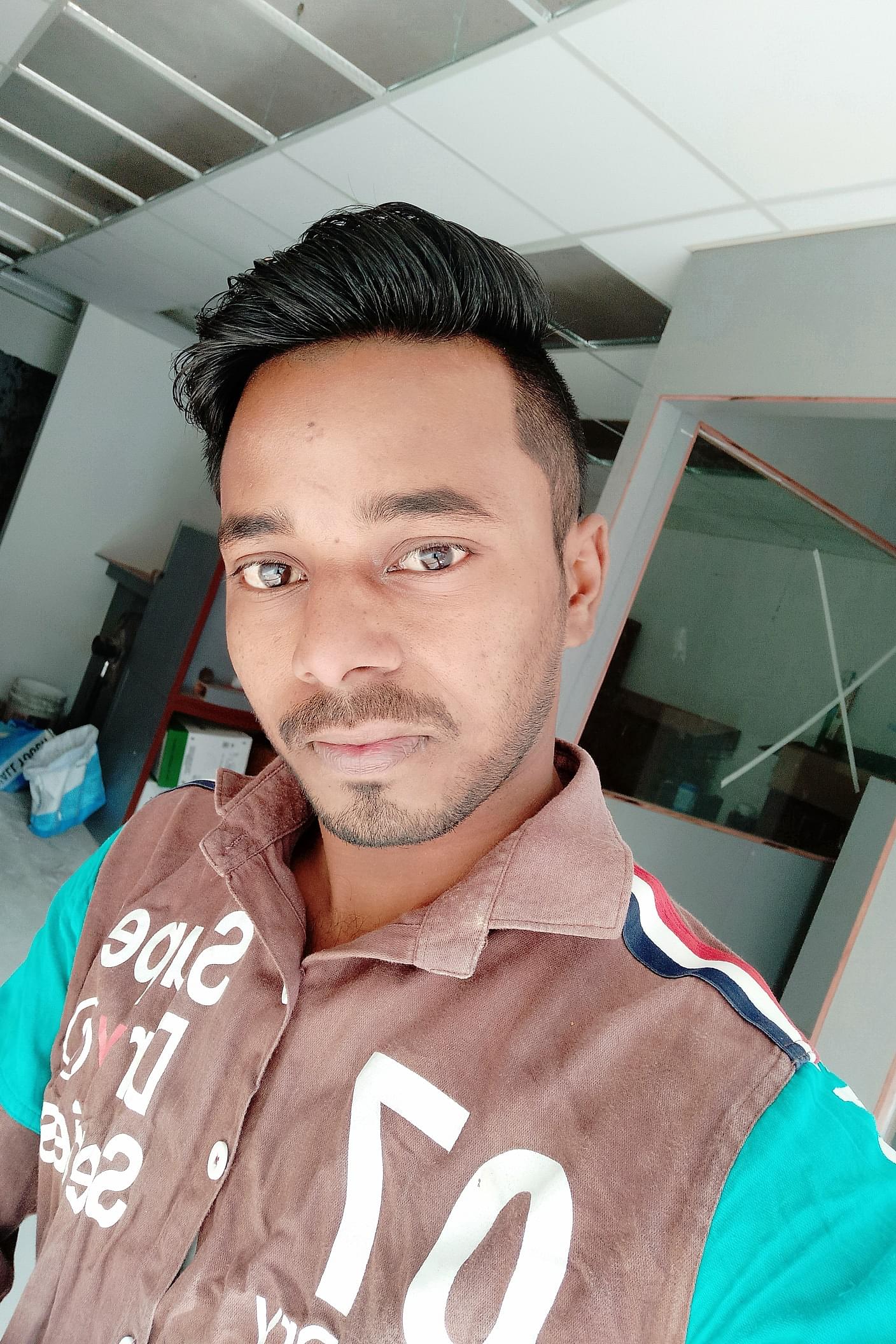 NIYATULLAH मंसूरी Profile Pic