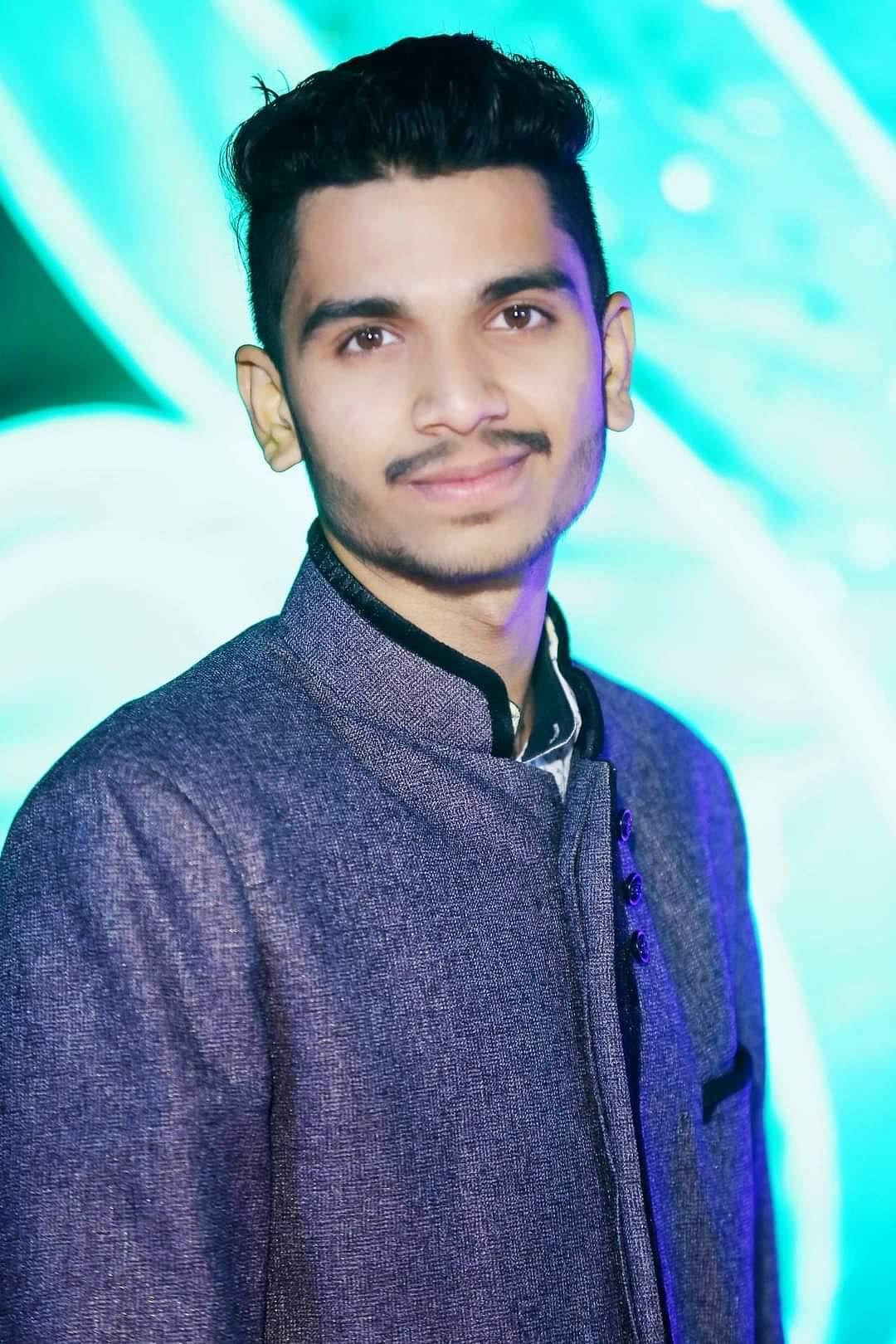 SHUBHAM THEURKAR Profile Pic